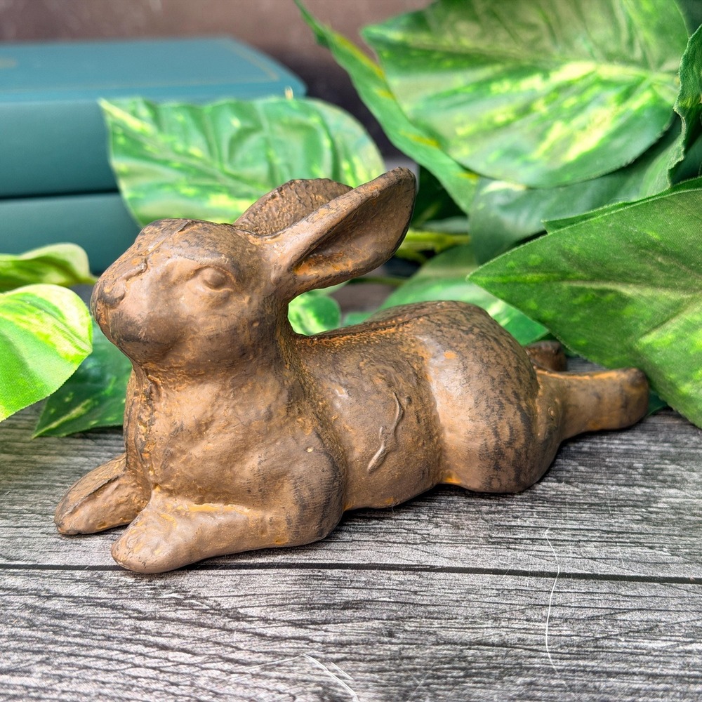 Cast Iron‎ Rabbit Bunny Figurine Rustic Farmhouse Metal Brown Small Paperweight